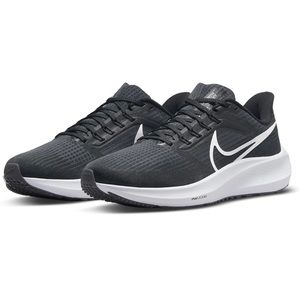 Nike Women’s sneaker